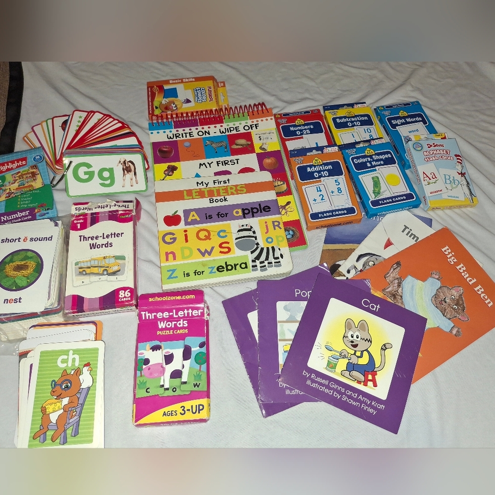 Hooked On Phonics + 14 Educational Flashcards Set for Kids